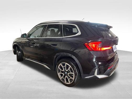 Black Sapphire Metallic 2025 BMW X1 xDrive28i