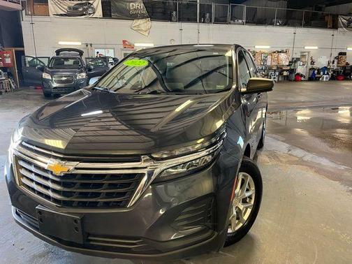 Gray 2022 Chevrolet Equinox LS