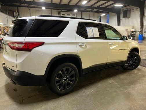 Summit White 2019 Chevrolet Traverse RS