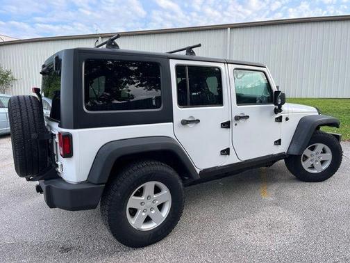 Bright White Clearcoat 2015 Jeep Wrangler Unlimited Sport