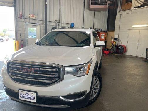 2017 GMC Acadia SLE-2