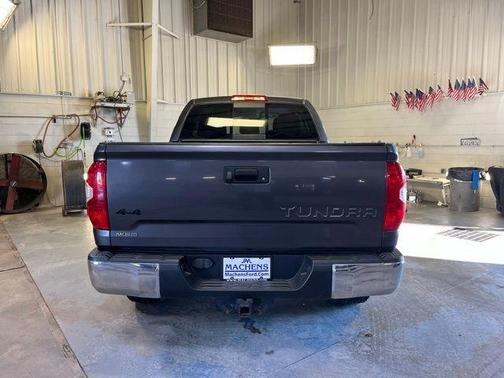 2018 Toyota Tundra SR5