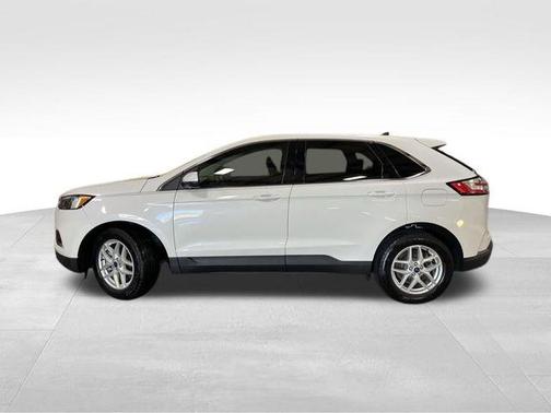 White Metallic 2022 Ford Edge SEL