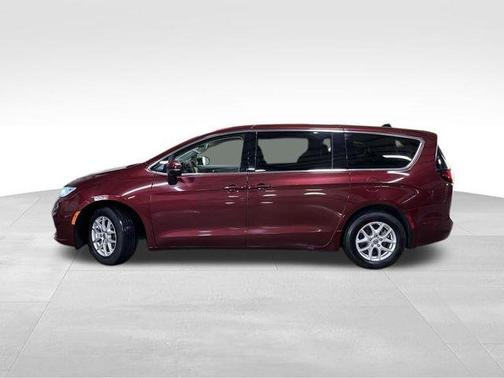 Velvet Red Pearlcoat 2023 Chrysler Pacifica Touring-L