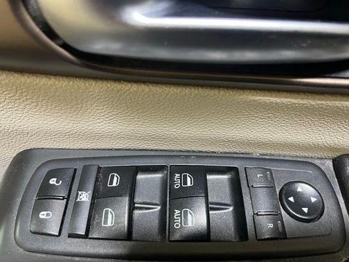 Velvet Red Pearlcoat 2023 Chrysler Pacifica Touring-L