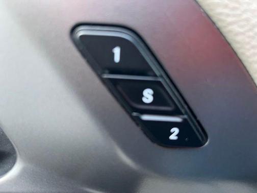 Velvet Red Pearlcoat 2023 Chrysler Pacifica Touring-L
