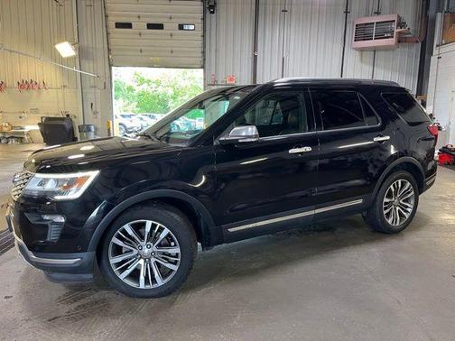 Shadow Black 2018 Ford Explorer Platinum