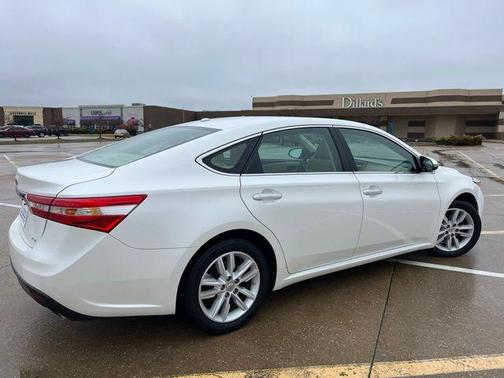 2014 Toyota Avalon XLE Premium