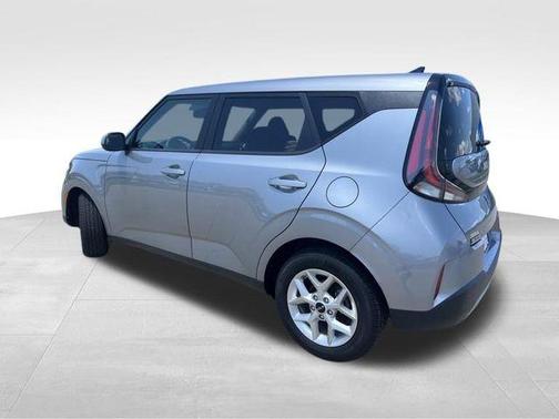 Steel Gray 2024 Kia Soul LX