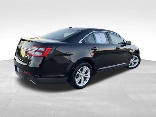 2017 Ford Taurus SEL