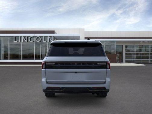 2025 Lincoln Navigator L Reserve