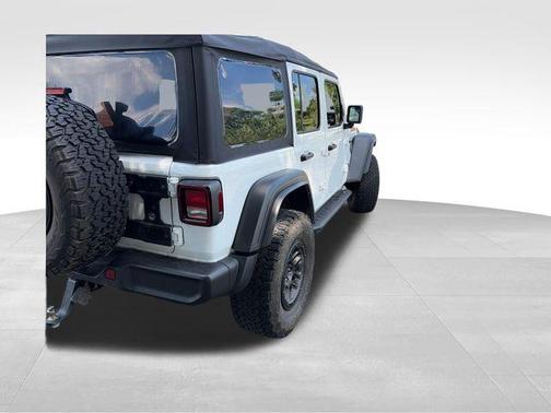 Bright White Clearcoat 2023 Jeep Wrangler Rubicon