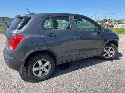 Cyber Gray Metallic 2016 Chevrolet Trax LS