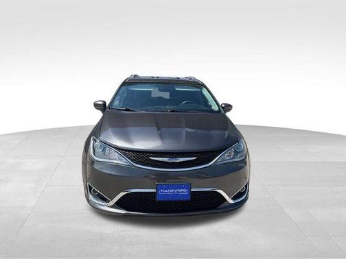 2018 Chrysler Pacifica Touring-L