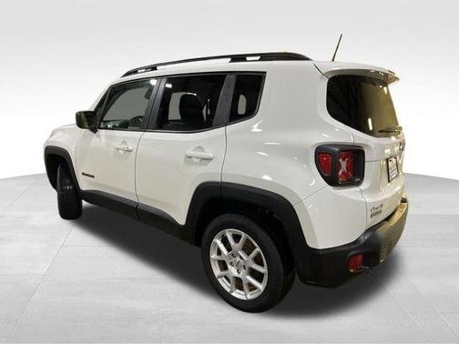 Alpine White Clearcoat 2022 Jeep Renegade Latitude