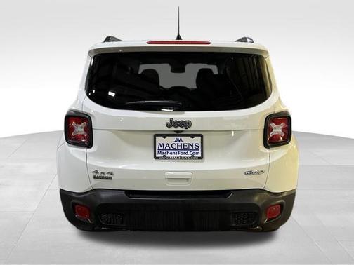 Alpine White Clearcoat 2022 Jeep Renegade Latitude