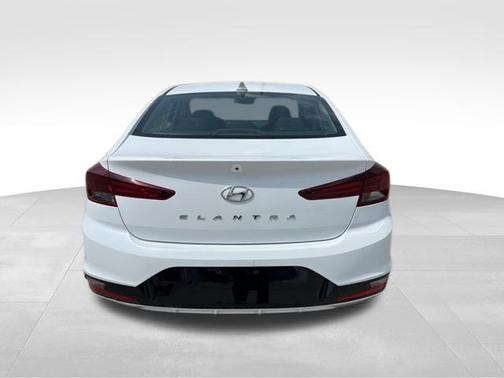 Quartz White Pearl 2020 Hyundai ELANTRA SEL