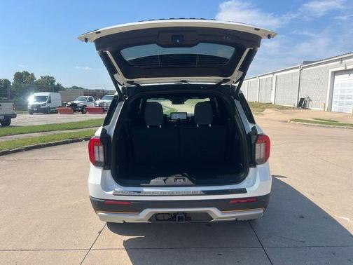 White Metallic 2027 Ford Explorer