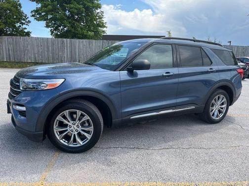 Blue Metallic 2020 Ford Explorer XLT