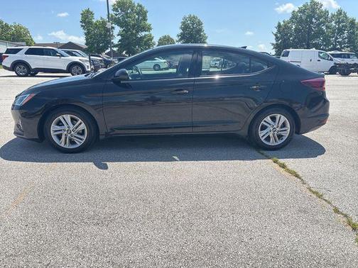 Phantom Black 2020 Hyundai ELANTRA SEL