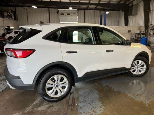 Oxford White 2022 Ford Escape S