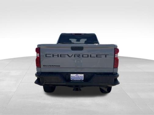 2025 Chevrolet Silverado 2500 Custom