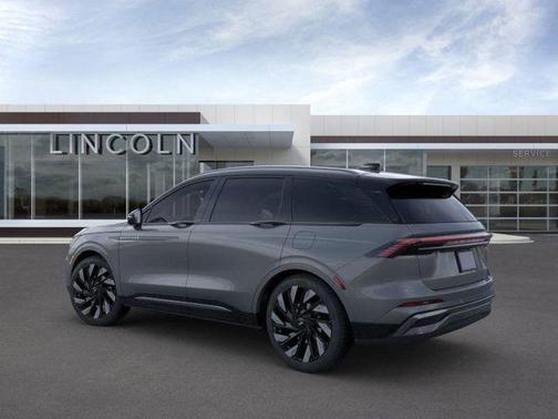 2025 Lincoln Nautilus Reserve