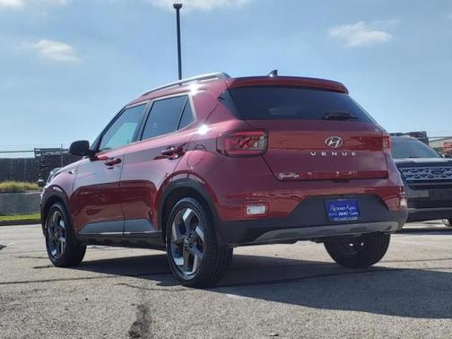 2021 Hyundai VENUE SEL