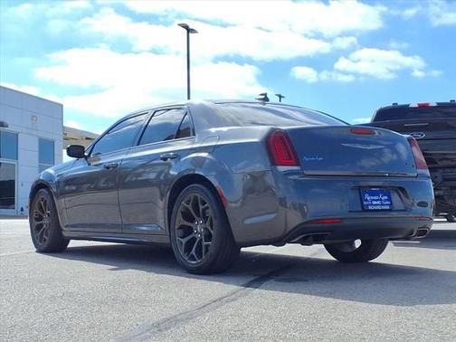 2016 Chrysler 300 S