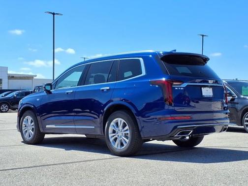 2025 Cadillac XT6 Luxury FWD