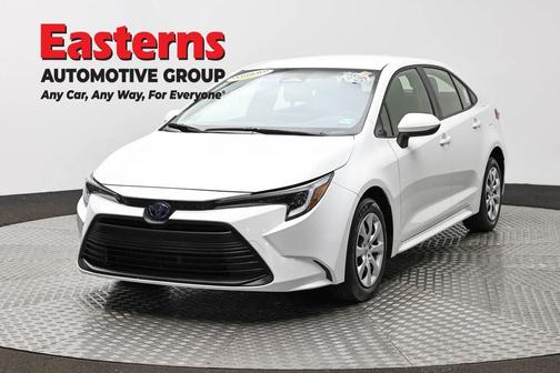 Ice 2024 Toyota Corolla Hybrid LE