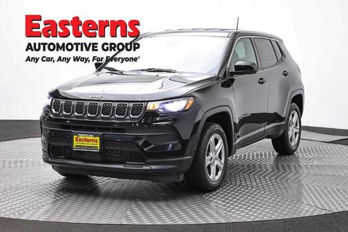 Diamond Black 2023 Jeep Compass Sport