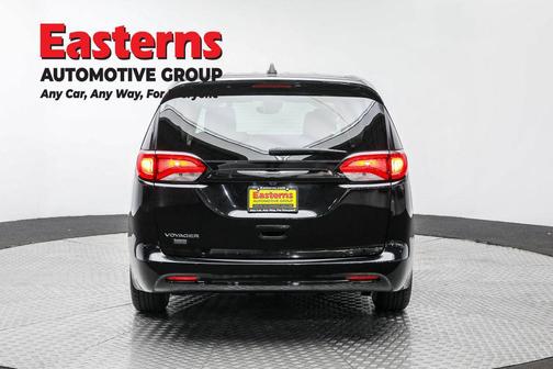 2024 Chrysler Voyager LX