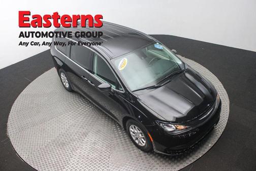 2024 Chrysler Voyager LX