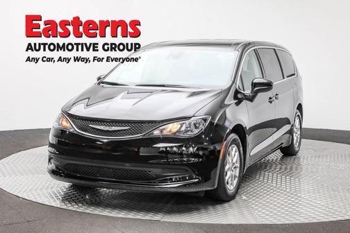 2024 Chrysler Voyager LX