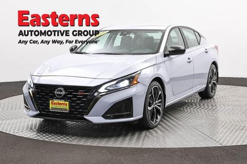Gray Sky Pearl 2023 Nissan Altima 2.5 SR