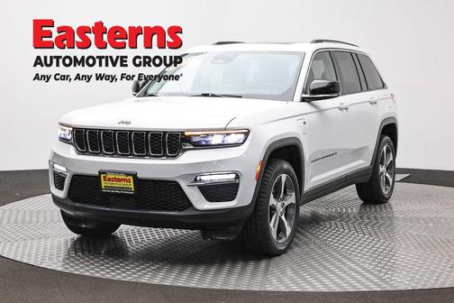 Bright White Clearcoat 2023 Jeep Grand Cherokee 4xe Base