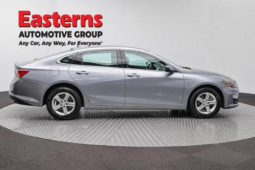 Sterling Gray Metallic 2024 Chevrolet Malibu LT