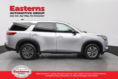 Brilliant Silver Metallic 2023 Nissan Pathfinder S