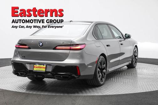 2023 BMW 760 760i xDrive