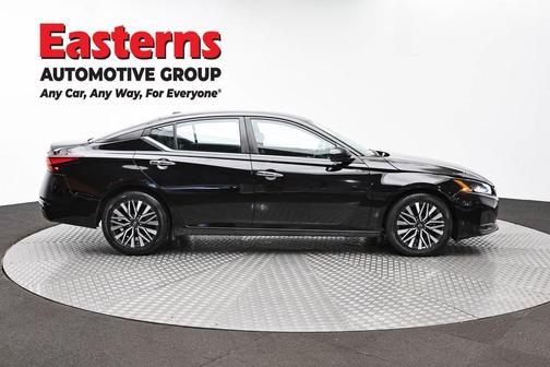 Black 2023 Nissan Altima 2.5 SV