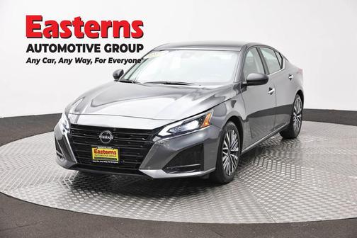 Gun Metallic 2025 Nissan Altima SV