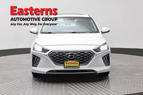 Ceramic White 2021 Hyundai IONIQ Plug-In Hybrid Limited