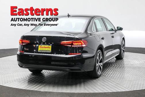 2022 Volkswagen Passat 2.0T SE