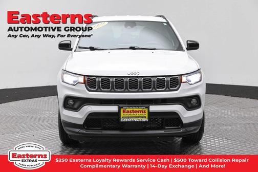 Bright White Clearcoat 2024 Jeep Compass Latitude