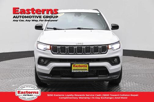 Bright White Clearcoat 2024 Jeep Compass Latitude