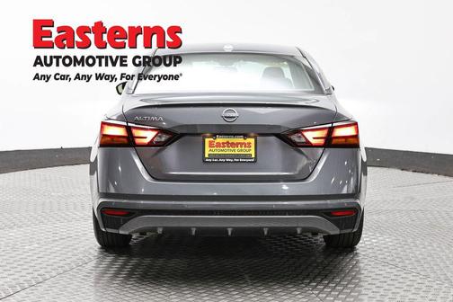 Gun Metallic 2025 Nissan Altima SV
