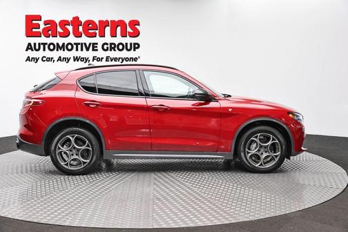 Rosso 2024 Alfa Romeo Stelvio Ti