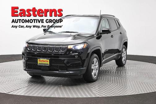 Diamond Black 2022 Jeep Compass Latitude