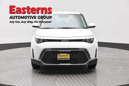 Snow White Pearl 2024 Kia Soul LX